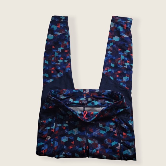 Athleta Be Free Triangular Leggings - Picture 4 of 7